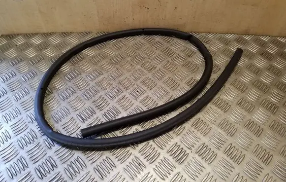 Tesla Model 3 Rubber seal front door (on door) 109049400D 109050800D 109049300D