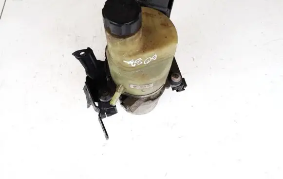 Volvo V50 Power steering pump 5N513K514AD 30741955