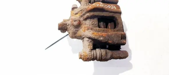 Honda CR-V Rear brake caliper