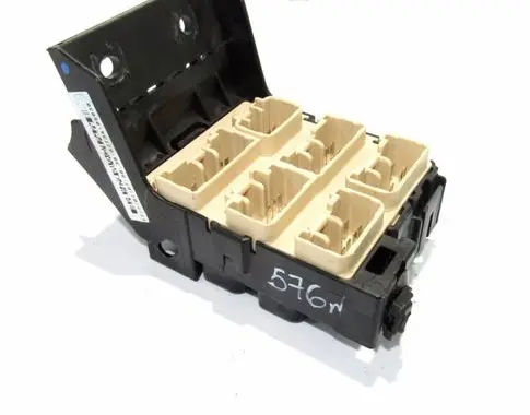 Toyota Corolla Verso E121 Fuse module 50388273405030