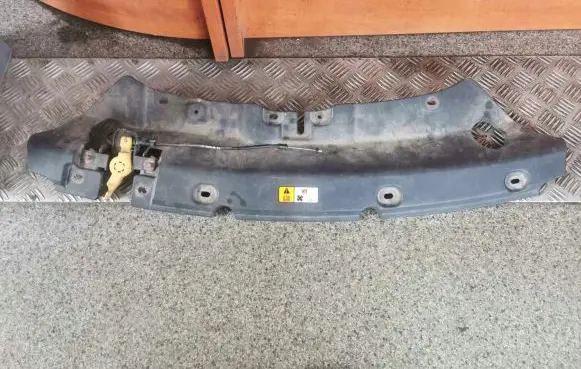 Ford Kuga II Radiator trim CV4416613AA