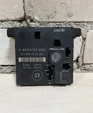 Mercedes-Benz E W211 Door control unit/module A2118201526