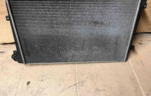 Volkswagen Caddy Coolant radiator 3C0121253