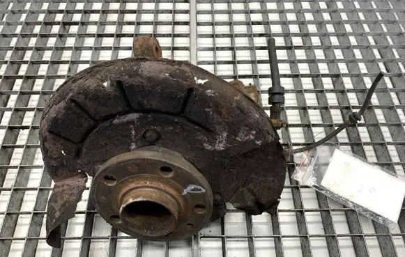 Skoda Roomster (5J) Front wheel hub spindle knuckle 