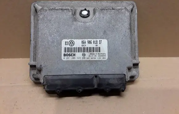 Volkswagen Golf IV Engine control unit/module 06A906018EF 0261206324