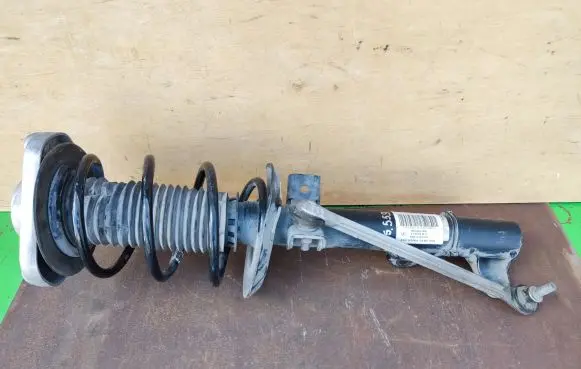 Mercedes-Benz CLS C218 X218 Front shock absorber with coil spring A2183208813 A2123201189