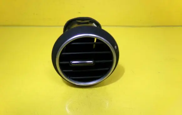 Audi A3 S3 8P Dashboard side air vent grill/cover trim 8P0820901A