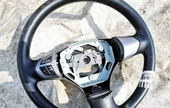 Suzuki Grand Vitara II Steering wheel