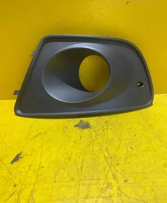 Seat Ibiza III (6L) Front bumper lower grill 6LL853666