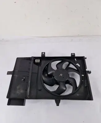 Nissan Note (E11) Radiator cooling fan shroud 21480AX800