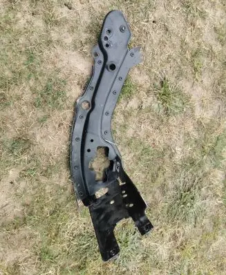 Mercedes-Benz E W211 Headlight/headlamp mounting bracket 2110262A
