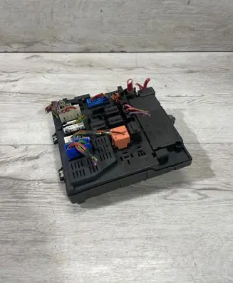 BMW Z4 E85 E86 Fuse box set 6978265 6905228 6911922