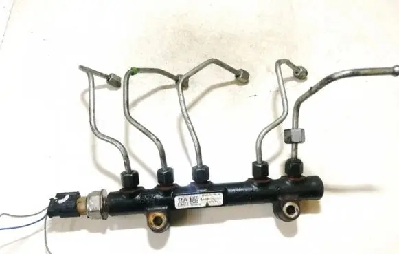 Ford Focus Fuel main line pipe 9804776780 151180198