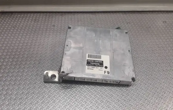 Toyota Corolla Verso AR10 Engine control unit/module 896610F090 MB1758007612