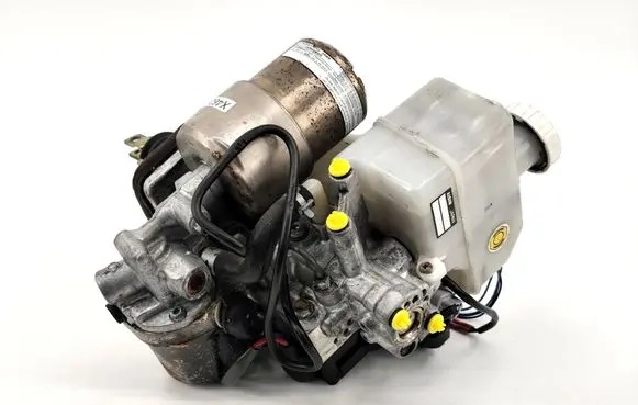 Mitsubishi Pajero ABS Pump MR569728