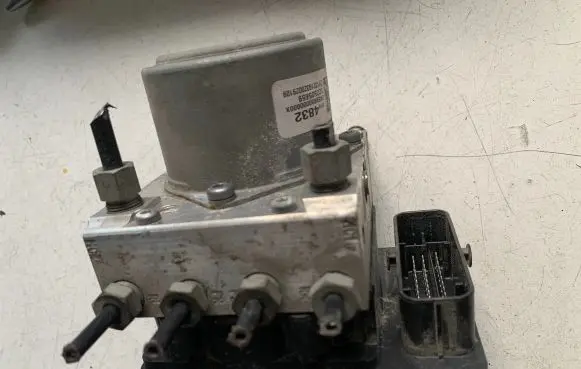 Opel Insignia A ABS Pump 23164832 23163767