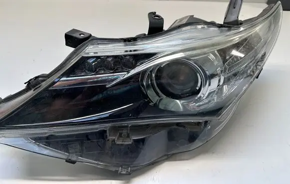 Toyota Auris E180 Headlight/headlamp 3115002E20 89906413