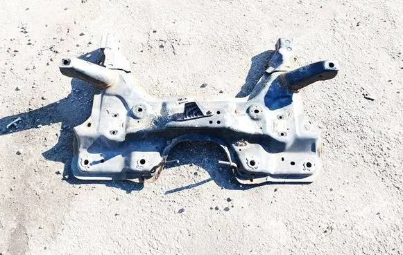 Opel Corsa E Front subframe