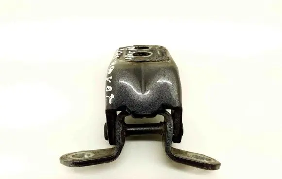 Nissan Juke I F15 Front door upper hinge