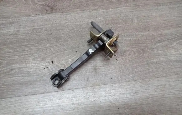 Volvo V70 Front door check strap stopper 30634551