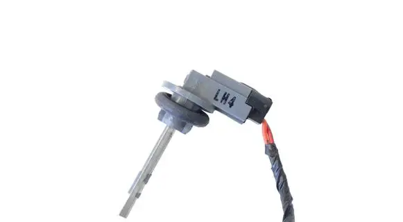 Tesla Model S Oil temperature sensor LH4