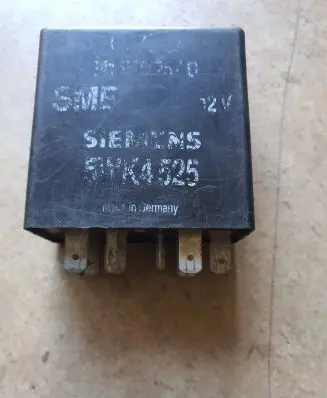 Audi A6 S6 C4 4A Other relay 441958257D 5WK4525