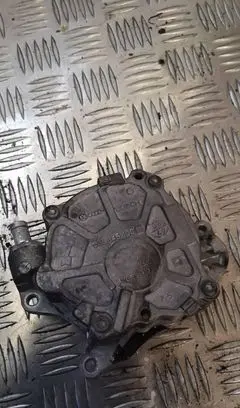 Volkswagen Tiguan Vacuum pump 03l145100f