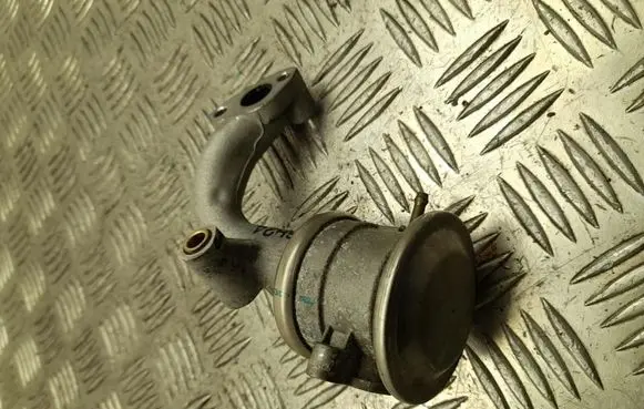 Audi Q7 4M EGR valve 06E131102M