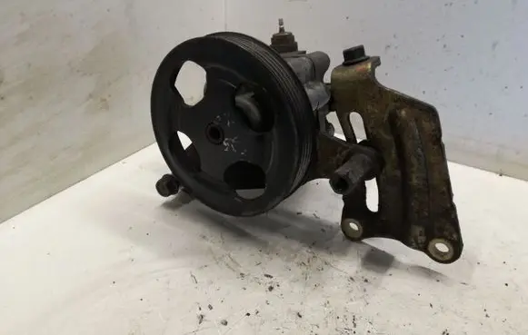 Mazda 626 Power steering pump