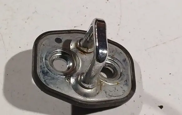 Peugeot 407 Front door lock loop/hook striker 