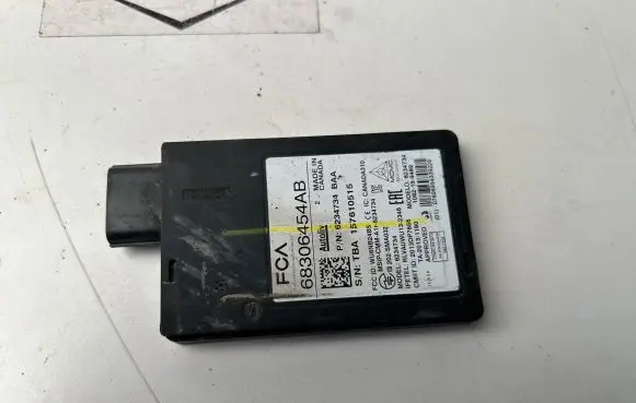 Chrysler Pacifica Blind spot module 68306454AB