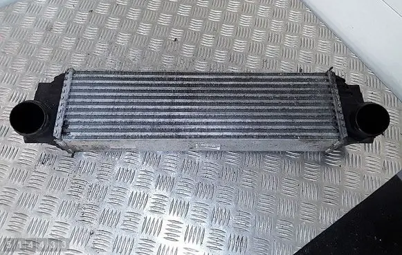 BMW 5 F10 F11 Intercooler radiator 7805629