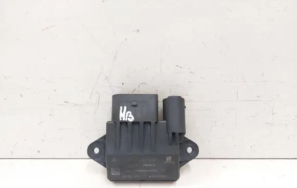 Mercedes-Benz R W251 Glow plug pre-heat relay A6429007801 16104023871 E2110021041