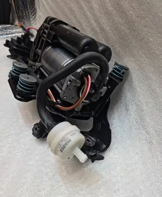 Audi Q8 e-tron Air suspension compressor/pump 4KE616005E 10R036089