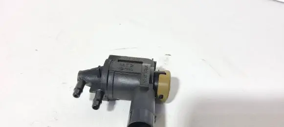 Audi A4 S4 B7 8E 8H Turbo solenoid valve 1J0906283C
