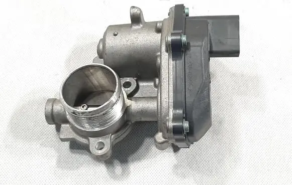 Skoda Superb B8 (3V) Throttle body valve 04L131501C