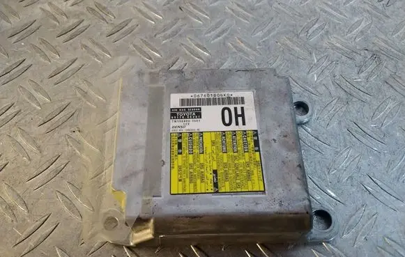 Lexus RX 450H Airbag control unit/module 891700E201