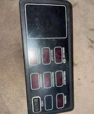 BMW 5 E28 Screen/display/small screen 1368956