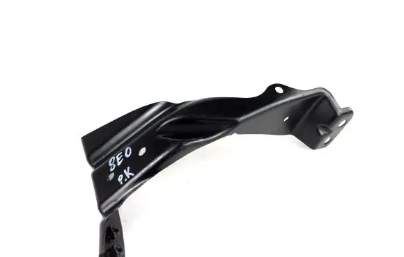 Audi A4 S4 B7 8E 8H Fender mounting bracket 8e0821135c