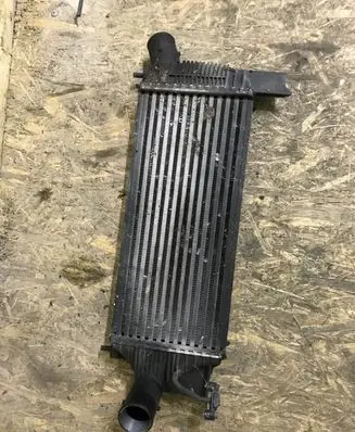 Nissan Navara D40 Intercooler radiator