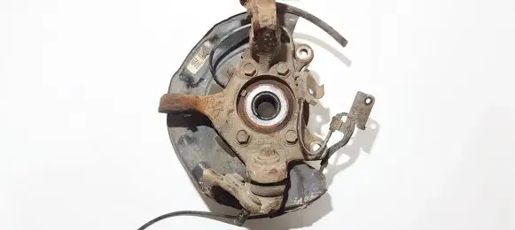 Toyota Auris 150 Front wheel hub