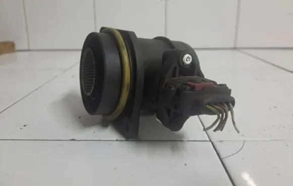 Chrysler PT Cruiser Mass air flow meter 05033109AB 0281002572