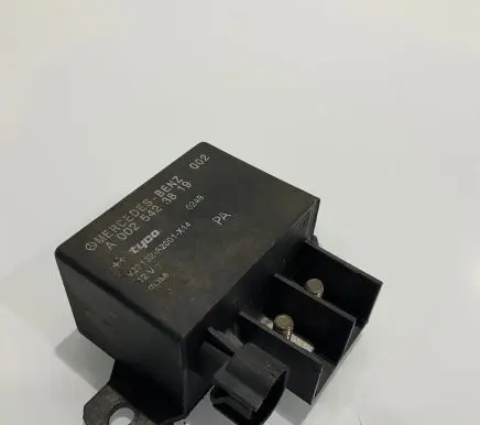 Mercedes-Benz E W211 Charging relay A0025423819 V23132A2001X14 0025423819