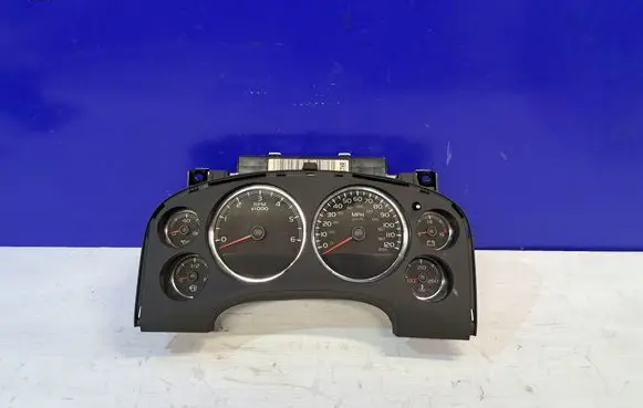 Chevrolet Tahoe Speedometer (instrument cluster) 28048855