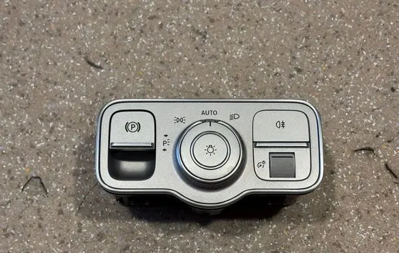 Mercedes-Benz GLE W167 Light switch A1679051201