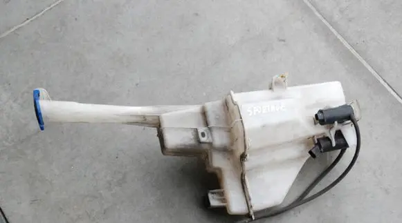 KIA Sportage Lamp washer fluid tank 116KM