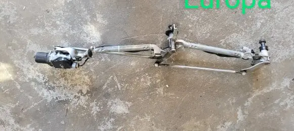 Honda CR-V Front wiper linkage and motor 5820C008