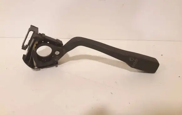 Volkswagen Jetta II Wiper control stalk 289635