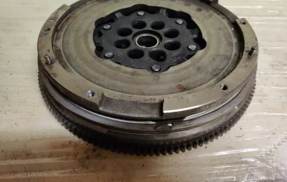 BMW 2 F45 Dual mass flywheel 8600209