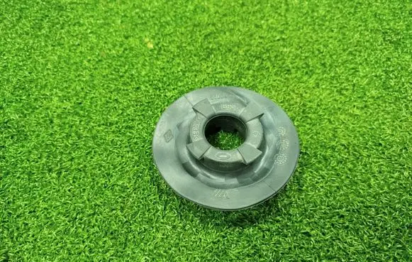 Renault Arkana Rear coil spring rubber mount 550344304R